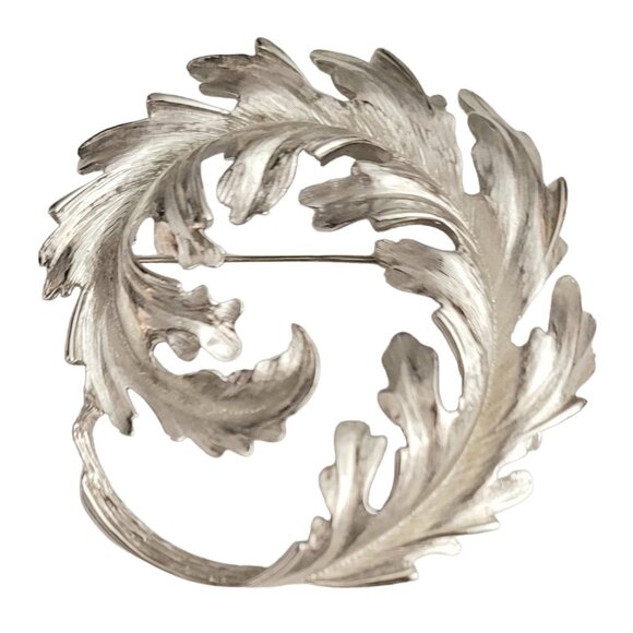 Monet Silver Tone Round Leaf Feathery Brooch Pin, Signed - Picture 1 of 6